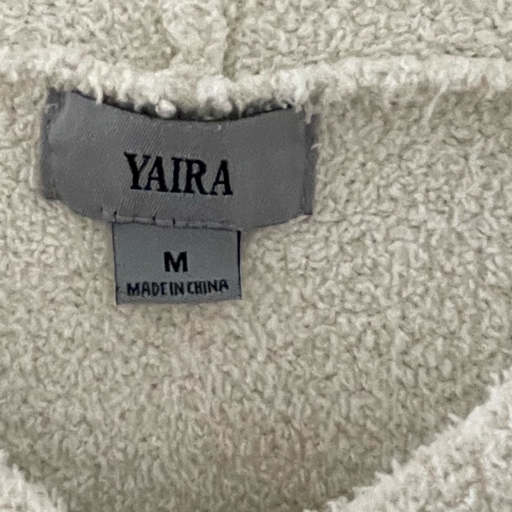 YAIRA Women’s Soft Cozy Cream V-Neck Sweater Size Medium - Picture 7 of 7